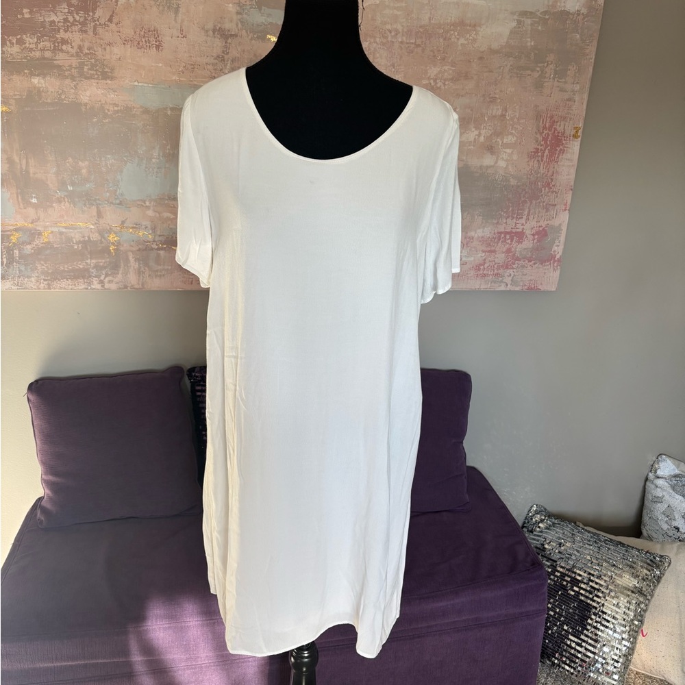 White Short-Sleeve Scoop Neck Women's Dress